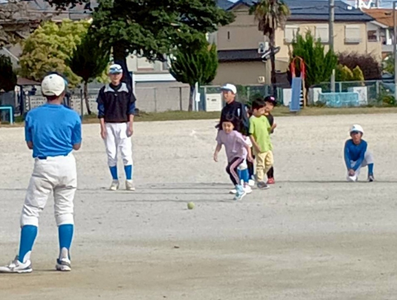 家族野球教室のお知らせ＜協力：柏原学区体育振興会＞